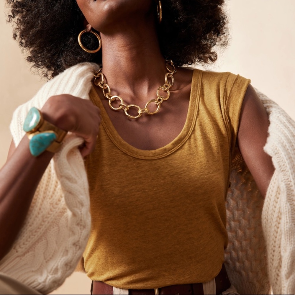 Sophisticated Linen Roll Cuff Tank, NWOT